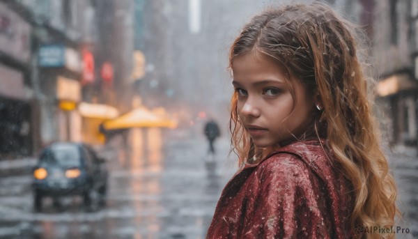 1girl,solo,long hair,looking at viewer,blue eyes,blonde hair,brown hair,jewelry,jacket,upper body,earrings,outdoors,solo focus,looking back,blurry,lips,depth of field,blurry background,wavy hair,ground vehicle,motor vehicle,freckles,rain,realistic,nose,car,road,dark-skinned female,curly hair,city,street