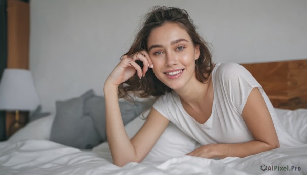 A refreshing image of a female in dynamic scene