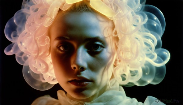 A dynamic view of a female in dynamic scene