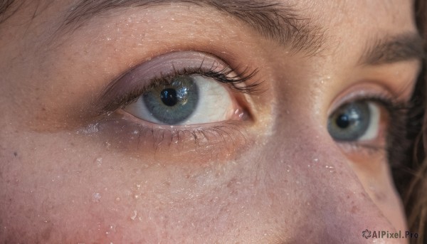 1girl,solo,looking at viewer,blue eyes,brown hair,eyelashes,close-up,freckles,reflection,realistic,eye focus,green eyes,blurry