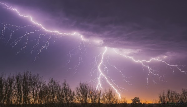 Image of a lightning in a peaceful sunset outdoors