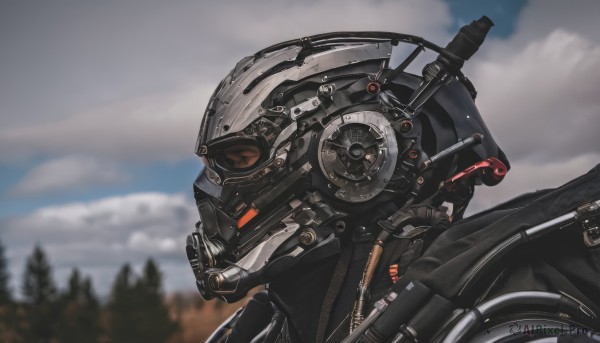 solo,outdoors,sky,day,cloud,blurry,from side,tree,no humans,depth of field,blurry background,helmet,cloudy sky,robot,mecha,1other,science fiction,realistic,looking ahead,cockpit,1boy,male focus,armor,profile,portrait,close-up,machinery