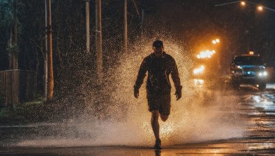 solo,short hair,long sleeves,1boy,jacket,male focus,outdoors,shorts,blurry,tree,wet,night,ground vehicle,motor vehicle,walking,rain,running,car,light,road,lamppost,street,standing,shoes,blurry background,glowing,reflection,dark,bald,puddle,horror (theme)