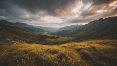 outdoors,sky,day,cloud,tree,no humans,cloudy sky,grass,nature,scenery,mountain,field,landscape,mountainous horizon,hill,sunlight,light rays