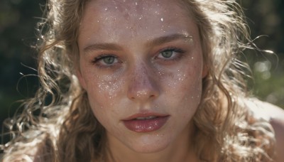 1girl,solo,long hair,looking at viewer,blonde hair,green eyes,parted lips,teeth,blurry,lips,wet,eyelashes,depth of field,blurry background,wavy hair,messy hair,portrait,close-up,freckles,curly hair,realistic,nose,open mouth,bokeh