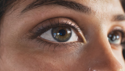 1girl, solo, blue eyes, 1boy, eyelashes, close-up, reflection, realistic, eye focus