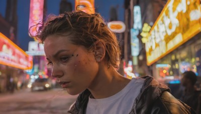 1girl,solo,short hair,brown hair,shirt,brown eyes,jewelry,jacket,white shirt,upper body,earrings,outdoors,solo focus,dark skin,mole,blurry,dark-skinned female,lips,black jacket,night,depth of field,blurry background,piercing,backpack,messy hair,freckles,city,realistic,nose,road,leather,leather jacket,city lights,black hair,closed mouth,black eyes,ear piercing,portrait,stud earrings,cyberpunk,neon lights