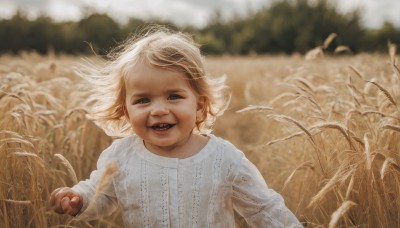 1girl,solo,looking at viewer,smile,short hair,open mouth,blue eyes,blonde hair,shirt,long sleeves,white shirt,upper body,white hair,outdoors,teeth,blurry,depth of field,blurry background,grass,child,realistic,female child,field,1boy,male focus,day,wind,horror (theme)