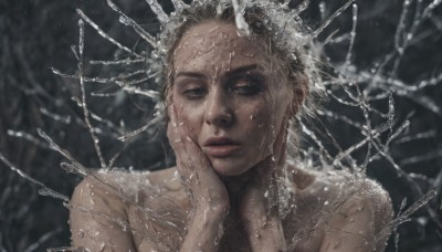 1girl,solo,looking at viewer,short hair,blonde hair,upper body,nude,parted lips,artist name,hand up,signature,water,blurry,black eyes,lips,wet,portrait,hand on own face,freckles,realistic,1boy,male focus,grey background