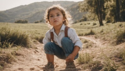 1girl,solo,looking at viewer,blue eyes,brown hair,shirt,long sleeves,1boy,hat,full body,white shirt,outdoors,parted lips,shoes,day,collared shirt,pants,dark skin,blurry,black eyes,blurry background,brown footwear,squatting,suspenders,grass,denim,child,nature,freckles,jeans,realistic,straw hat,blue pants,short hair,bag,tree,lips,backpack,sneakers,curly hair,striped shirt,female child,overalls